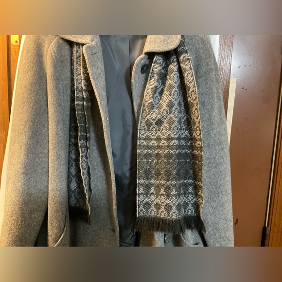 Herman Kay:Vintage woman’s size 20w wool lined button up/down peacoat with scarf - Picture 2 of 6